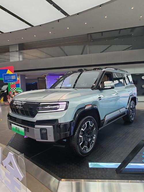 惠州166比亚迪方程豹硬派越野的爆款，英菲尼迪35周年与你共成长